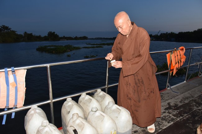 Freeing of creatures in early 2023 at Binh My ferry in Cu Chi