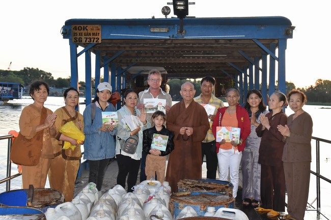Freeing of creatures in early 2023 at Binh My ferry in Cu Chi