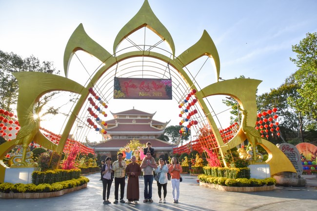 Freeing of creatures in early 2023 at Binh My ferry in Cu Chi