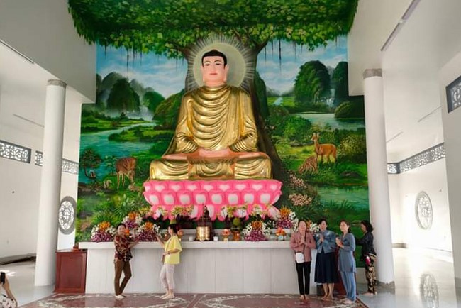 Welcoming the Lunar New Year at Hoang Phap Pagoda - Cambodia