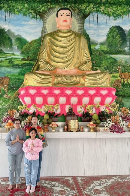 Welcoming the Lunar New Year at Hoang Phap Pagoda - Cambodia