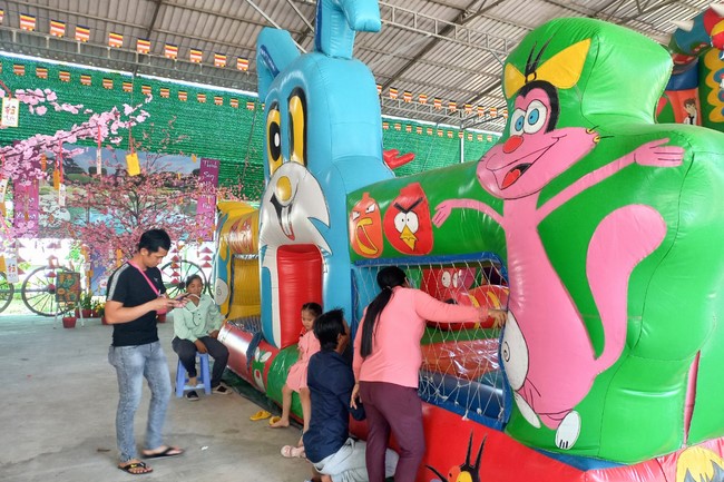 Welcoming the Lunar New Year at Hoang Phap Pagoda - Cambodia