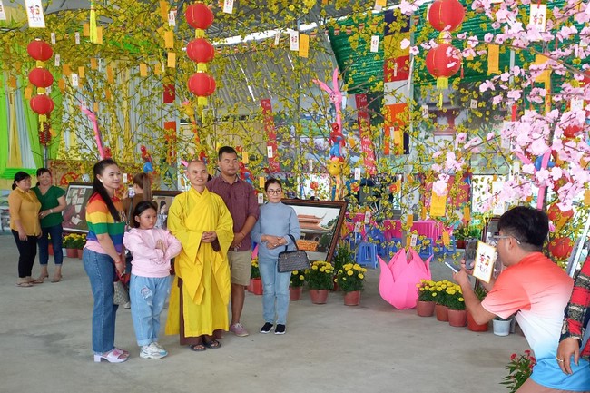 Welcoming the Lunar New Year at Hoang Phap Pagoda - Cambodia