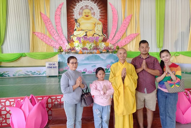 Welcoming the Lunar New Year at Hoang Phap Pagoda - Cambodia