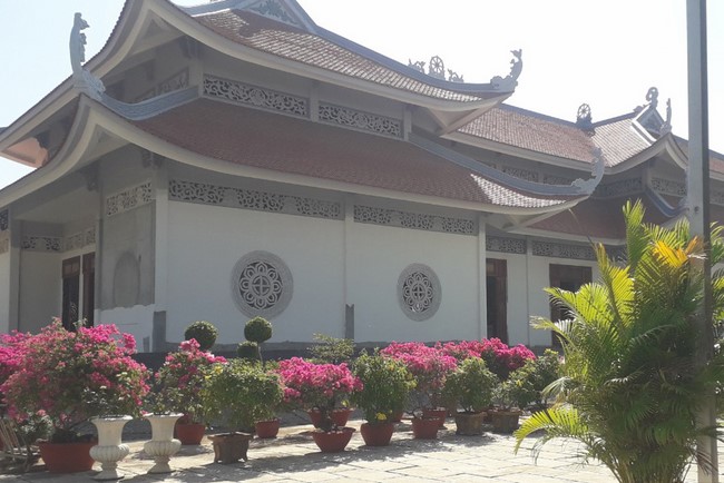Welcoming the Lunar New Year at Hoang Phap Pagoda - Cambodia
