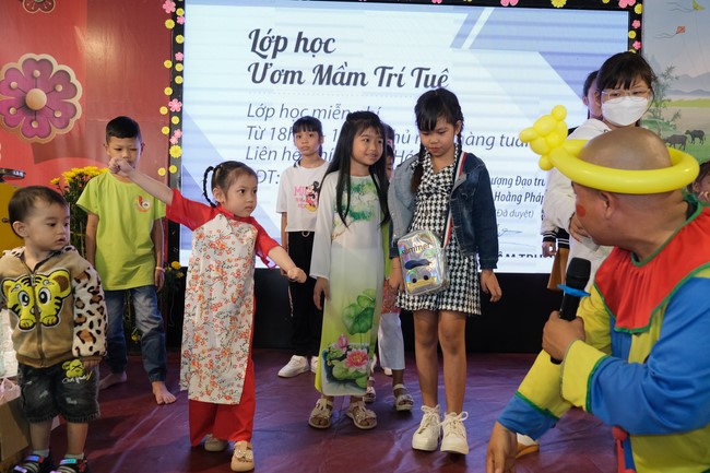 Series of photos on the 4th day of Lunar New Year