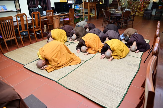 Preaching dharma at Dien Quang pagoda in the second day of propagation trip in the Northern