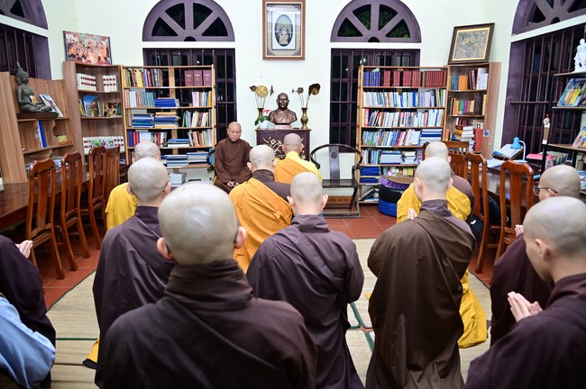 Preaching dharma at Dien Quang pagoda in the second day of propagation trip in the Northern