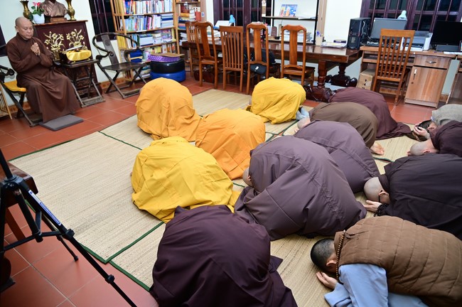 Preaching dharma at Dien Quang pagoda in the second day of propagation trip in the Northern