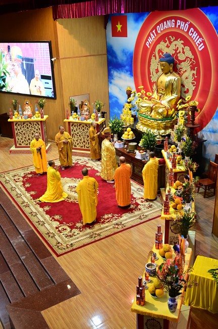 Preaching dharma at Dien Quang pagoda in the second day of propagation trip in the Northern