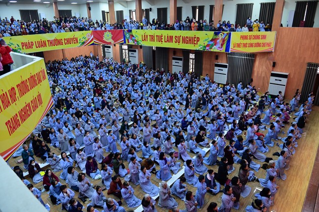 Preaching dharma at Dien Quang pagoda in the second day of propagation trip in the Northern