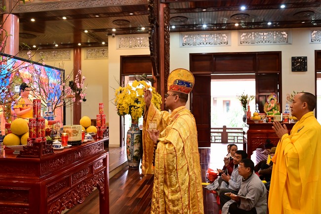 Preaching dharma at Dien Quang pagoda in the second day of propagation trip in the Northern