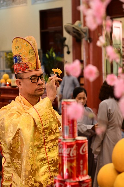 Preaching dharma at Dien Quang pagoda in the second day of propagation trip in the Northern