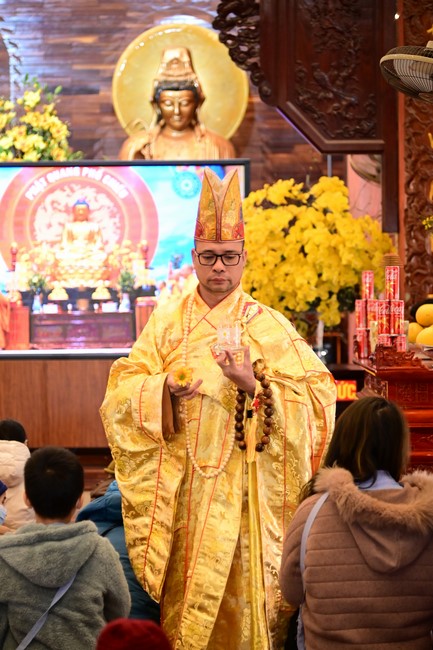 Preaching dharma at Dien Quang pagoda in the second day of propagation trip in the Northern
