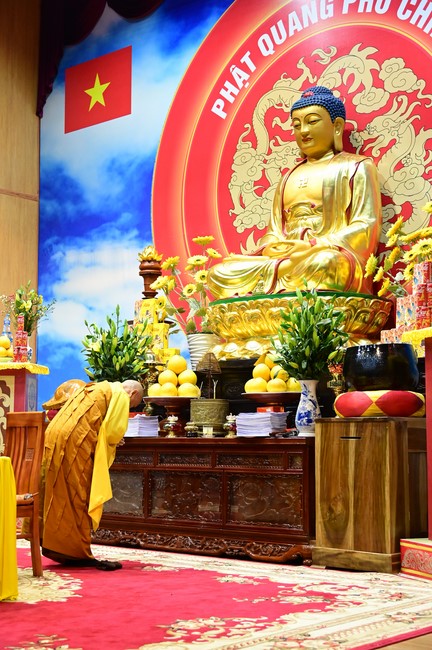 Preaching dharma at Dien Quang pagoda in the second day of propagation trip in the Northern