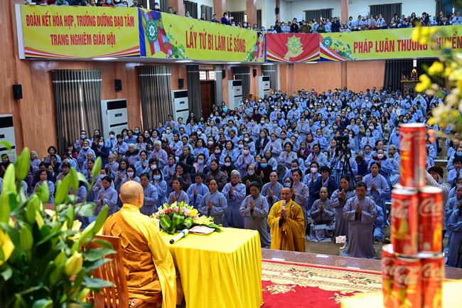 Preaching dharma at Dien Quang pagoda in the second day of propagation trip in the Northern