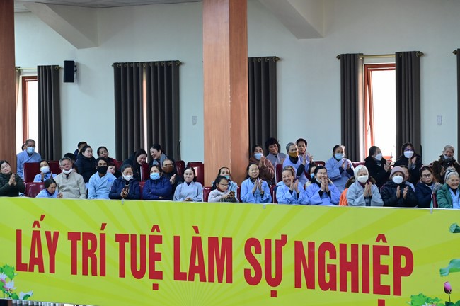 Preaching dharma at Dien Quang pagoda in the second day of propagation trip in the Northern