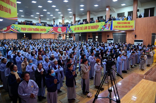 Preaching dharma at Dien Quang pagoda in the second day of propagation trip in the Northern