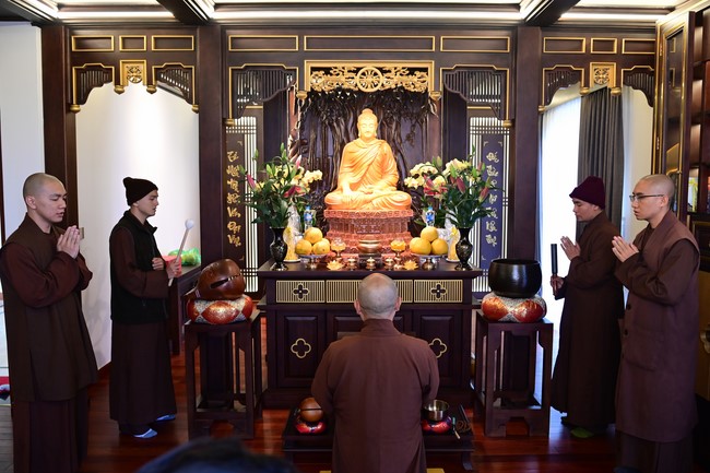 Preaching dharma at Dien Quang pagoda in the second day of propagation trip in the Northern