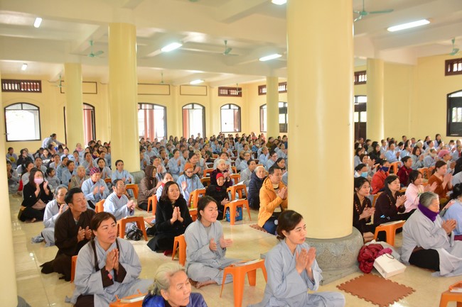 Peace praying ceremony at Tay Khanh Pagoda in Thai Binh in the new year