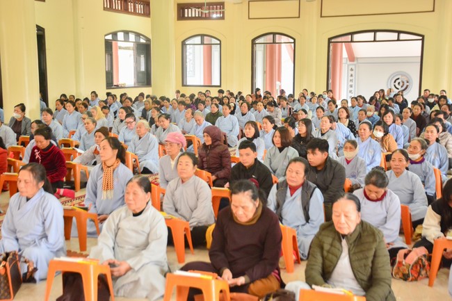 Peace praying ceremony at Tay Khanh Pagoda in Thai Binh in the new year