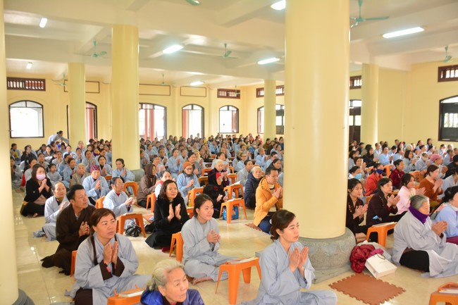 Peace praying ceremony at Tay Khanh Pagoda in Thai Binh in the new year