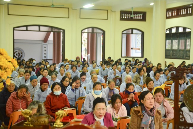 Peace praying ceremony at Tay Khanh Pagoda in Thai Binh in the new year
