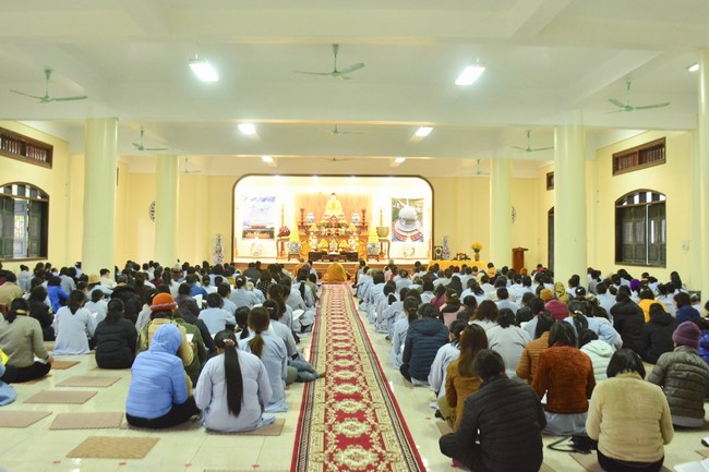 Peace praying ceremony at Tay Khanh Pagoda in Thai Binh in the new year