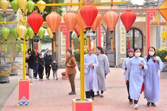 Peace praying ceremony at Tay Khanh Pagoda in Thai Binh in the new year