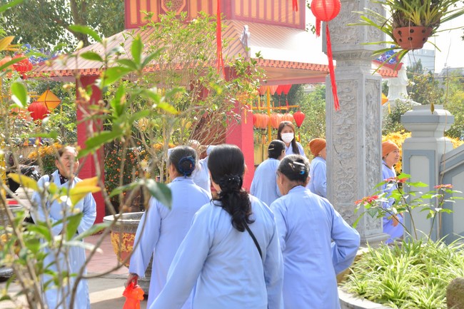 Peace praying ceremony at Tay Khanh Pagoda in Thai Binh in the new year