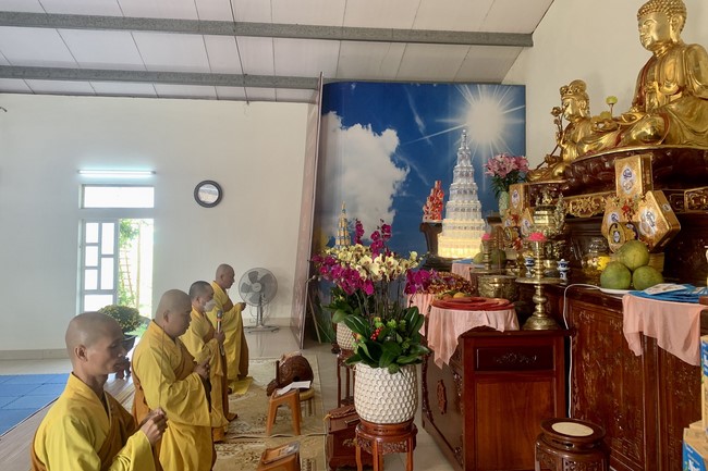 The Ceremony of peaceful Prayers, wishing longevity, releasing creatures at Dong Cao Pagoda in early 2023.