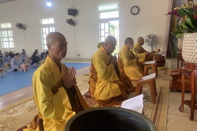The Ceremony of peaceful Prayers, wishing longevity, releasing creatures at Dong Cao Pagoda in early 2023.