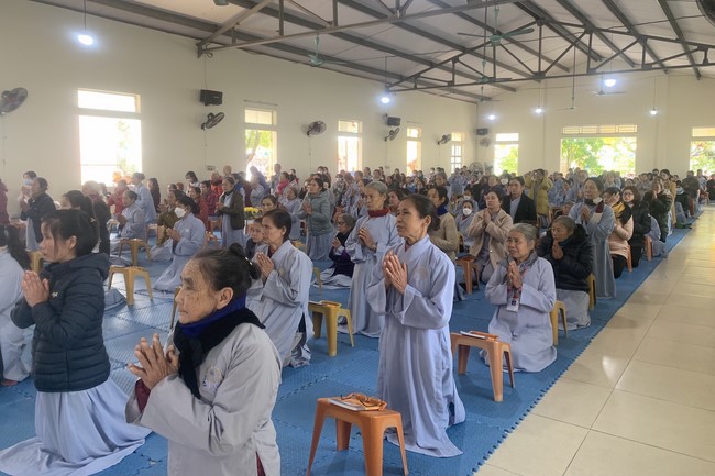 The Ceremony of peaceful Prayers, wishing longevity, releasing creatures at Dong Cao Pagoda in early 2023.