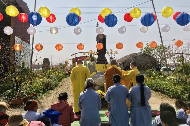 The Ceremony of peaceful Prayers, wishing longevity, releasing creatures at Dong Cao Pagoda in early 2023.
