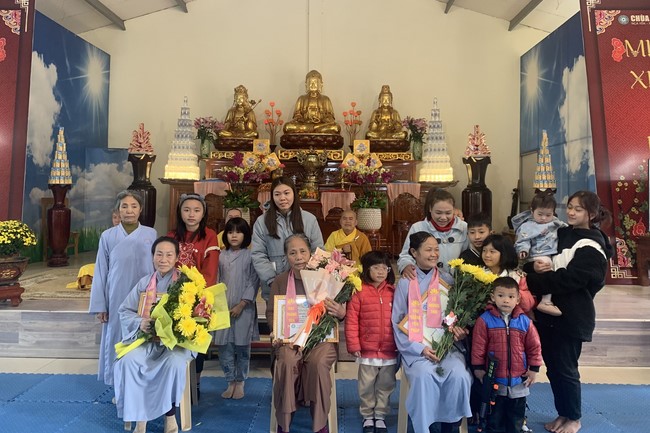 The Ceremony of peaceful Prayers, wishing longevity, releasing creatures at Dong Cao Pagoda in early 2023.