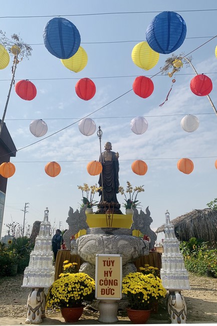 The Ceremony of peaceful Prayers, wishing longevity, releasing creatures at Dong Cao Pagoda in early 2023.