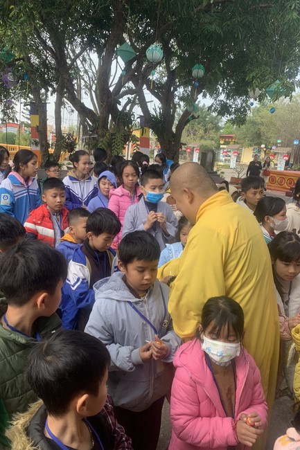The 11 th Lotus seeds Sowing Retreat at Dong Cao Pagoda, Thanh Hoa