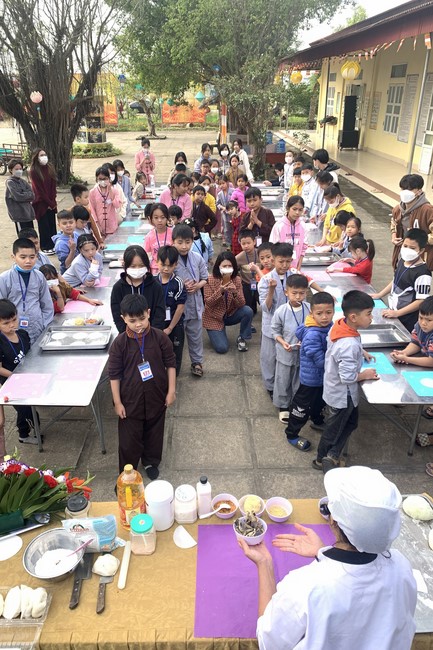 The 11 th Lotus seeds Sowing Retreat at Dong Cao Pagoda, Thanh Hoa