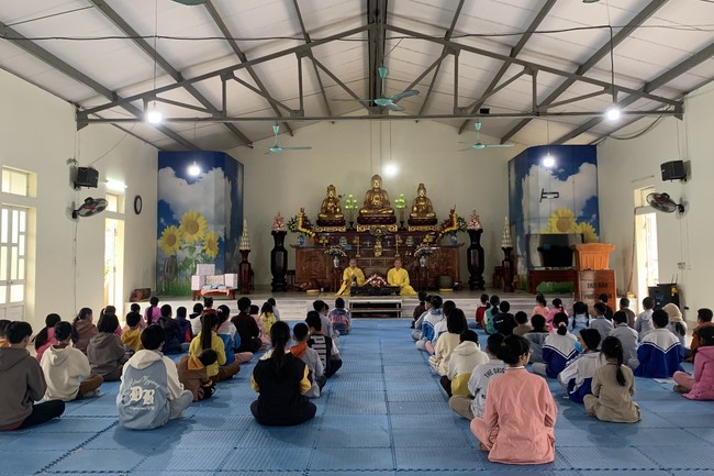 The 11 th Lotus seeds Sowing Retreat at Dong Cao Pagoda, Thanh Hoa