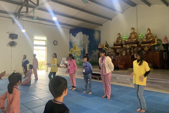 The 11 th Lotus seeds Sowing Retreat at Dong Cao Pagoda, Thanh Hoa