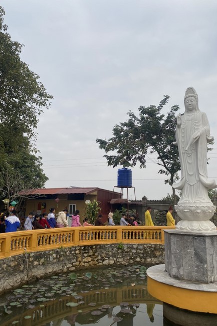 The 11 th Lotus seeds Sowing Retreat at Dong Cao Pagoda, Thanh Hoa