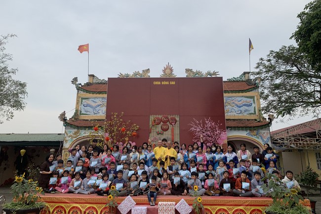 The 11 th Lotus seeds Sowing Retreat at Dong Cao Pagoda, Thanh Hoa