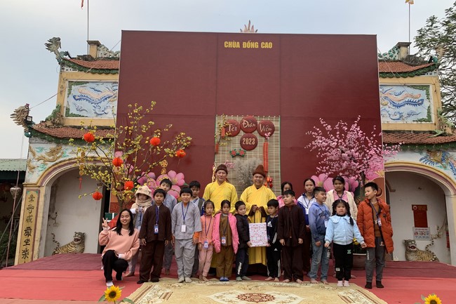 The 11 th Lotus seeds Sowing Retreat at Dong Cao Pagoda, Thanh Hoa