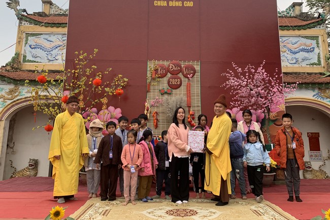 The 11 th Lotus seeds Sowing Retreat at Dong Cao Pagoda, Thanh Hoa