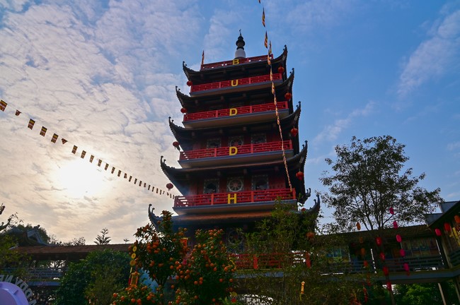 Preaching dharma at Hoa Phuc pagoda in the third day of propagation trip in the Northern