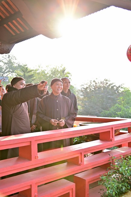 Preaching dharma at Hoa Phuc pagoda in the third day of propagation trip in the Northern