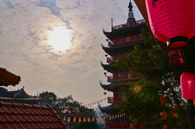 Preaching dharma at Hoa Phuc pagoda in the third day of propagation trip in the Northern