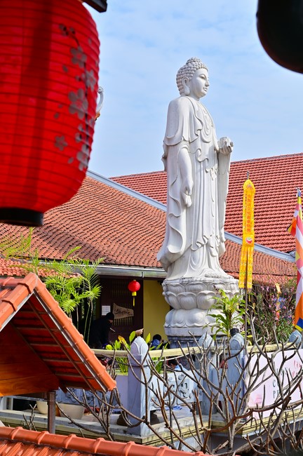 Preaching dharma at Hoa Phuc pagoda in the third day of propagation trip in the Northern