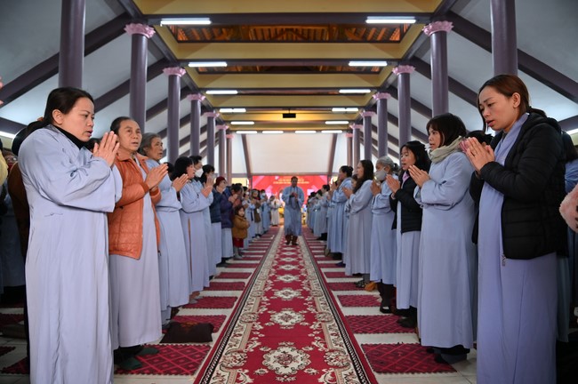 Preaching dharma at Hoa Phuc pagoda in the third day of propagation trip in the Northern