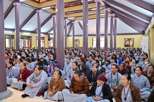 Preaching dharma at Hoa Phuc pagoda in the third day of propagation trip in the Northern
